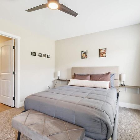 A Pet Friendly Cozy Condo In Traverse City Zewnętrze zdjęcie